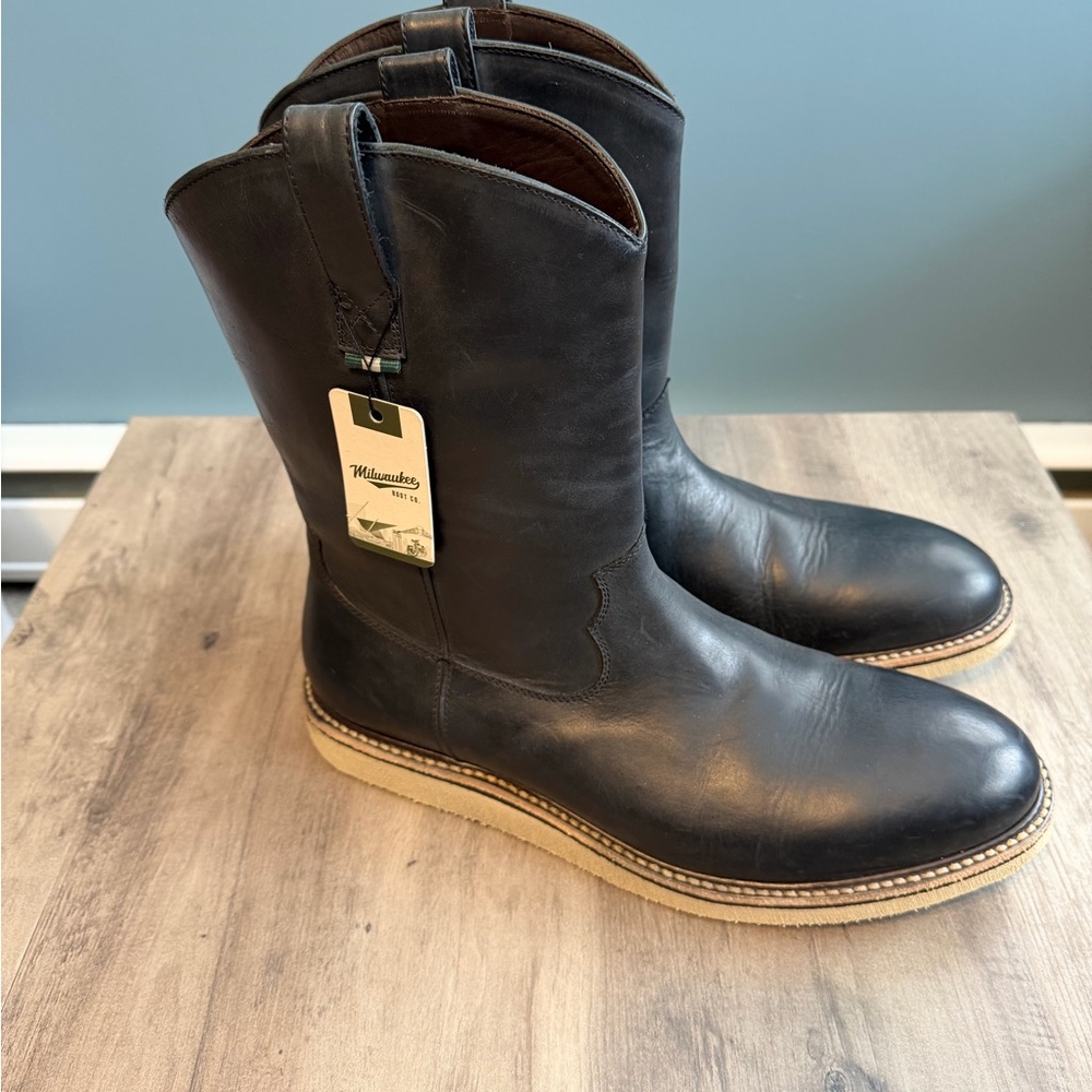 Black Leather Men's Milwaukee Boots